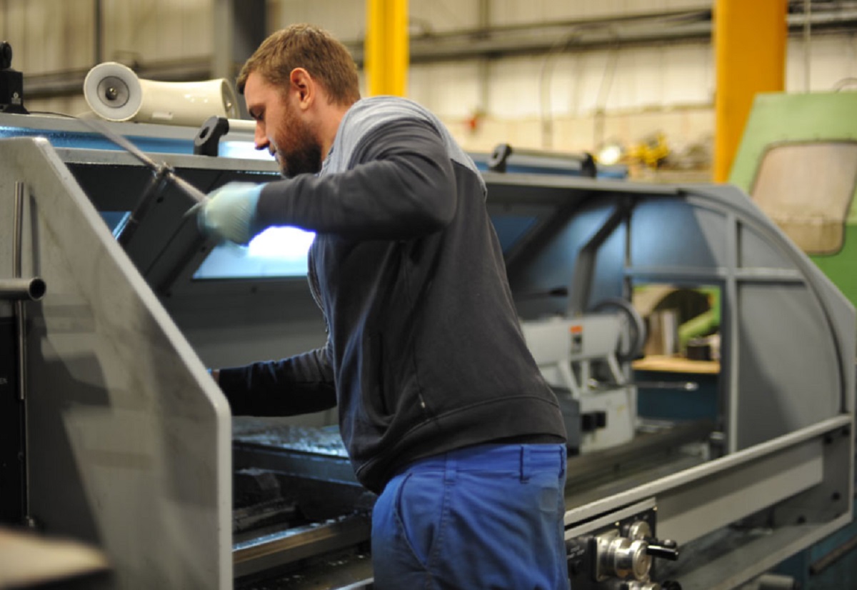 How Regular Diagnostics Can Extend Machine Life